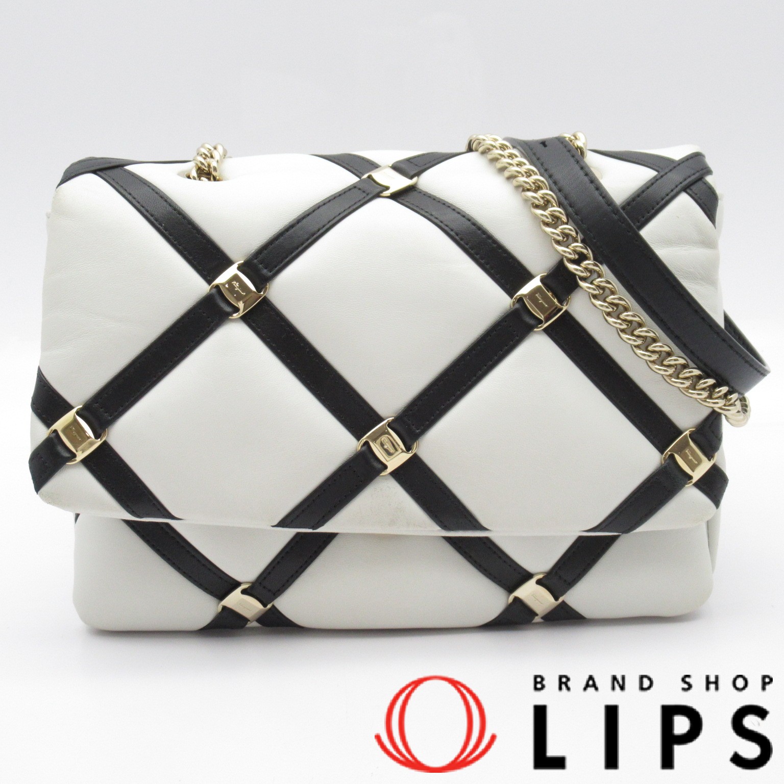 チェーンショルダーバッグ