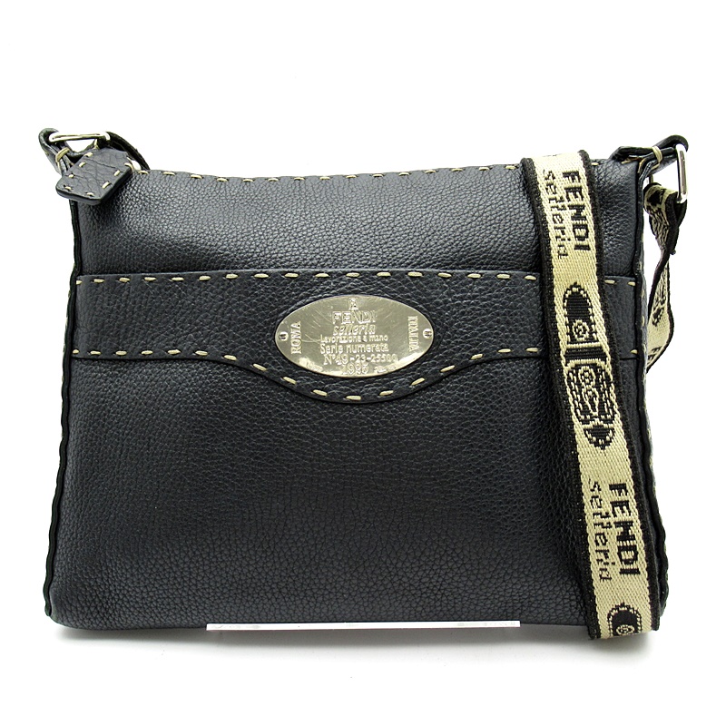 セレリア ショルダーバッグ