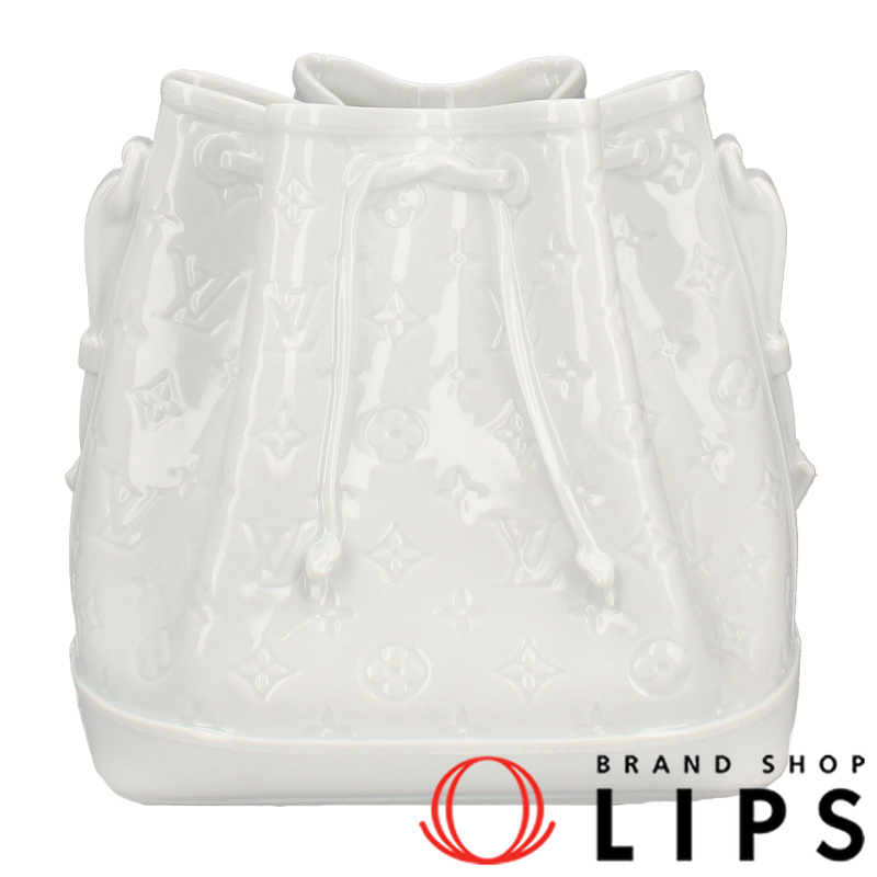 ヴェース・ポーセリン ノエBBシェイプ。