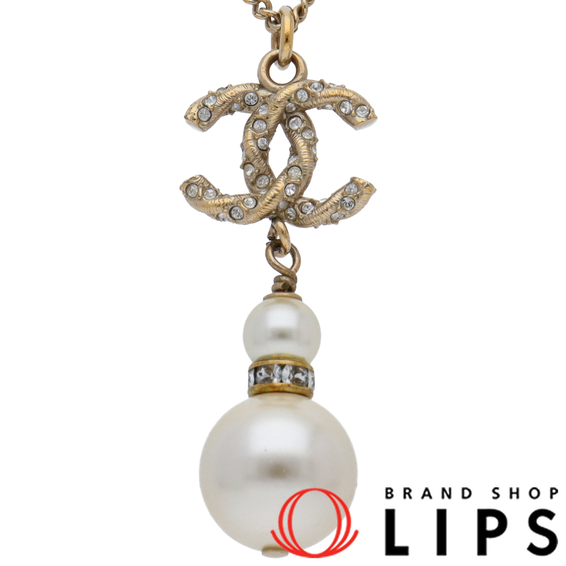 フェイクパールロングネックレス