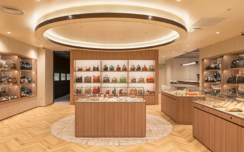 リップス札幌パルコ店